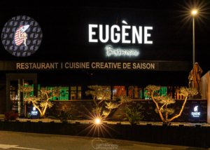 Enseigne du restaurant Eugène par Publijet